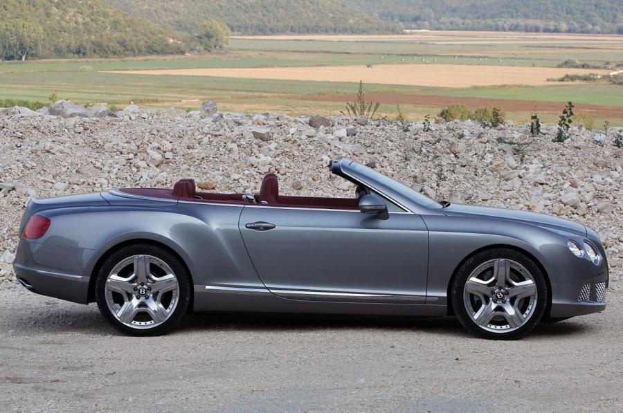  Bentley Continental GTC 2012 года  (фото 22 из 141)